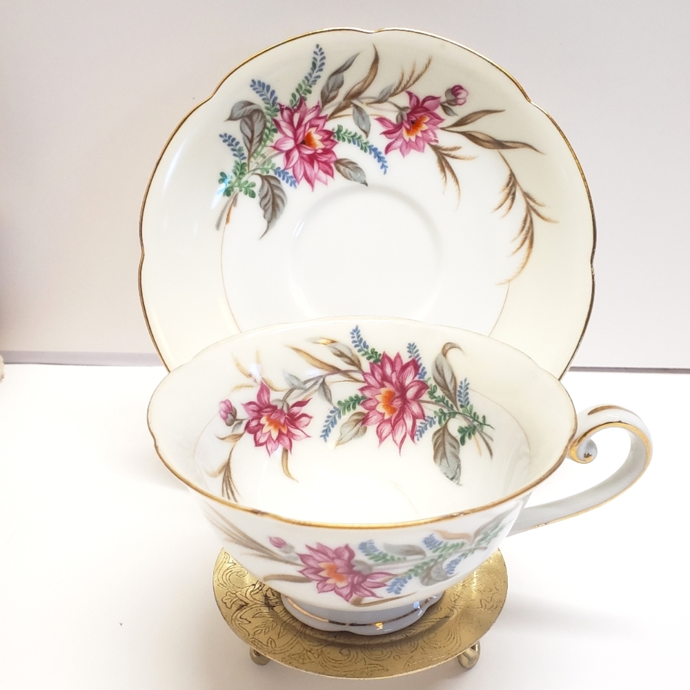 Beautiful Vintage Pink Flower Leaf & Wheat Grass Hand Painted Cup & Saucer